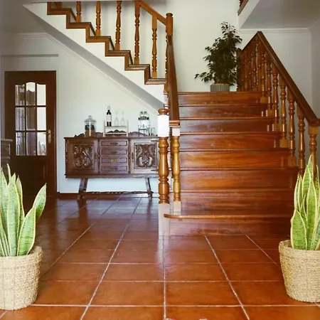 Martin's Atouguia Da Baleia